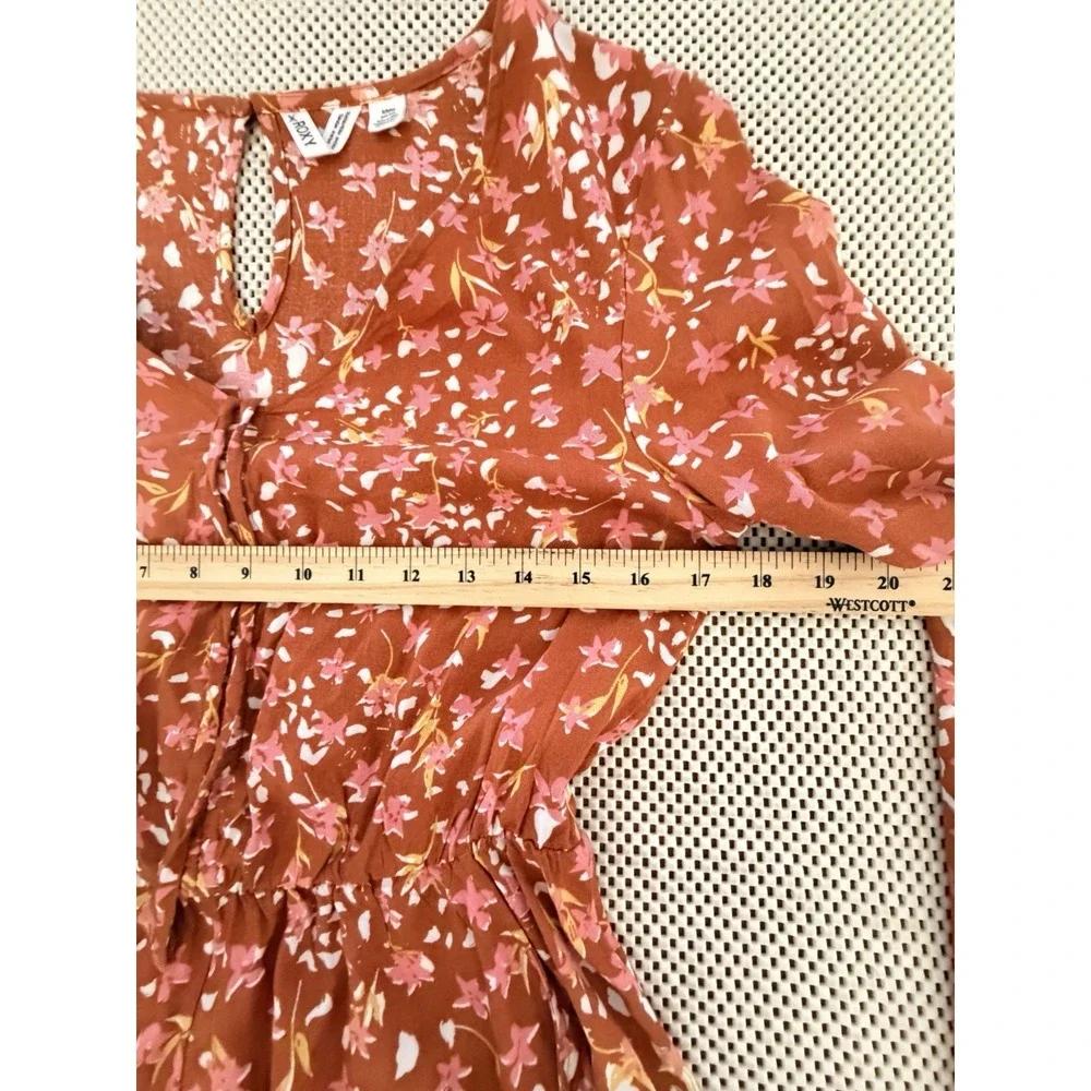 ROXY Romper Sz M Floral Festival Beach Festival Flare Sleeve Shorts Flowy V Neck
